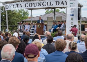 Thompson speaks to crown