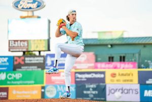 Fontenot pitching