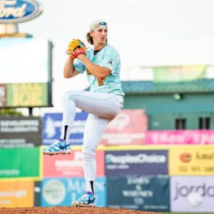 Fontenot pitching