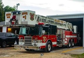 Leland's new fire truck, Ladder 1